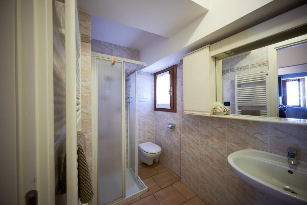 Porto Valentino 2 Apartment Sirmione Exterior photo
