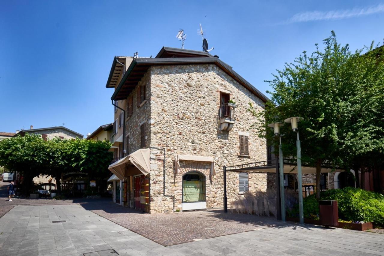 Porto Valentino 2 Apartment Sirmione Exterior photo